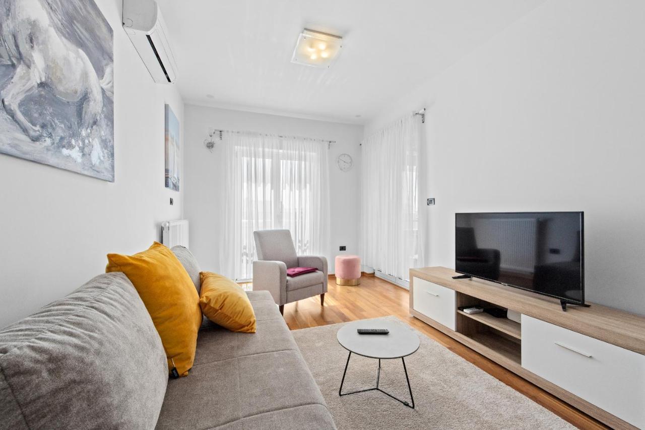 Feniks Fazana Apartman 외부 사진