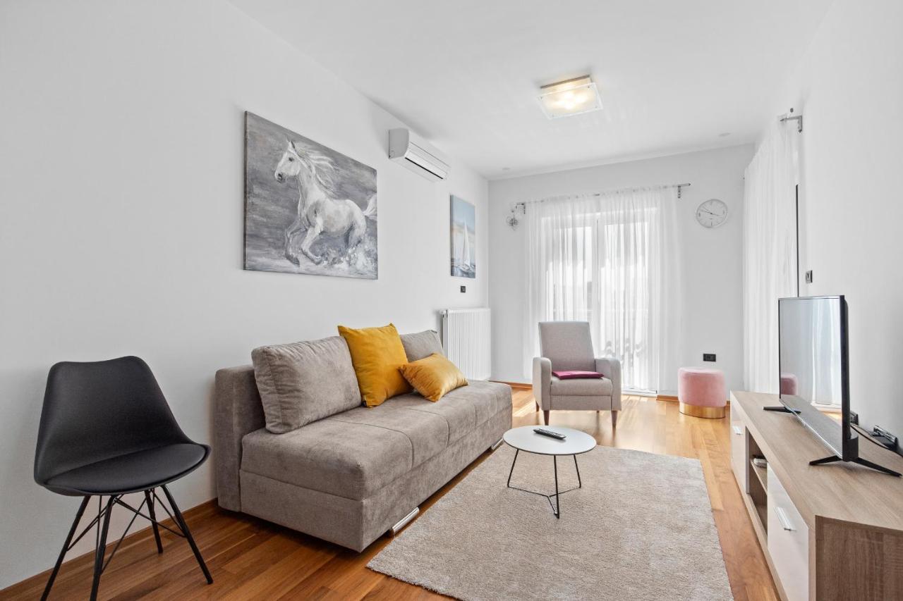 Feniks Fazana Apartman 외부 사진